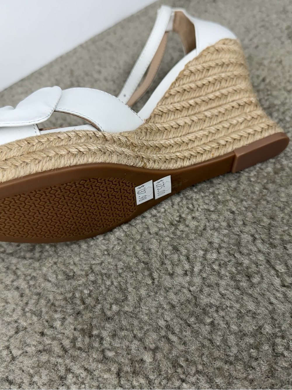Tory Burch White Knotted Espadrille Wedge Sandals with Gold Logo - Picture 7 of 9